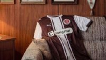 日本人所属ザンクト・パウリ、「70年代デザイン」特別ユニフォームを発表！デビュー戦で大敗する