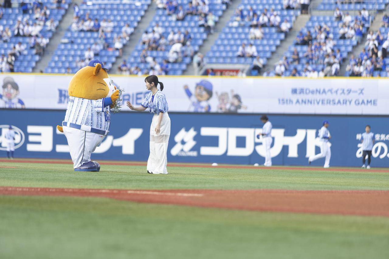 「夢が叶って嬉しい」横浜ファンの志田未来さんがセレモニアルピッチに登場！トークショーでもファンを沸かせる
