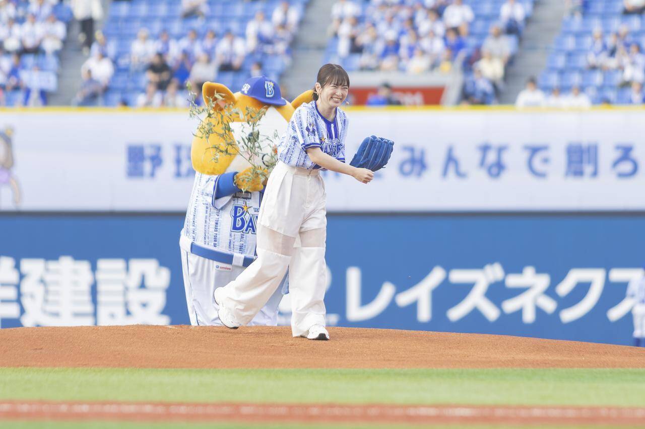 「夢が叶って嬉しい」横浜ファンの志田未来さんがセレモニアルピッチに登場！トークショーでもファンを沸かせる