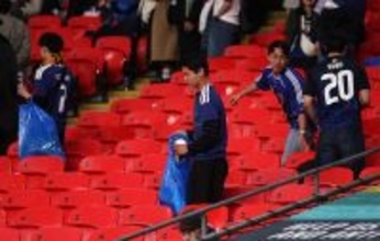 ウェンブリーで勝って、そして掃除した……日本サポーターの行動に世界が驚き「リスペクトの意味を教わった」