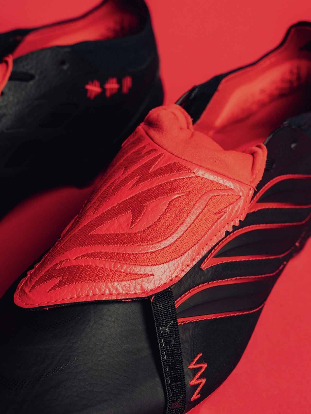 adidasの最新サッカースパイクが“レザーアッパー”に！プレミアムな新作コレクション「レザーテックパック」が登場