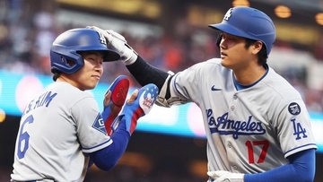 大谷翔平、席を譲ろうとした韓国人同僚の申し出を笑顔で拒否して強引に座らせちゃう！ 「仲良し」「日韓友好いいやん」