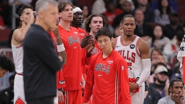 ブルズ河村勇輝、196cmのNBA選手にジャンプボールで勝つ！「超リスペクト」「過小評価されてる」と海外も反応