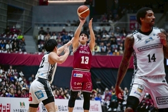 再建期の川崎がホームで貴重な勝ち星。福大大濠卒の津山尚大はウインターカップに出る後輩たちへエールも【PickUp B.LEAGUE】