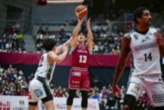 再建期の川崎がホームで貴重な勝ち星。福大大濠卒の津山尚大はウインターカップに出る後輩たちへエールも【PickUp B.LEAGUE】