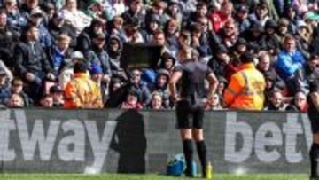 日本人選手多数所属のイングランド2部、来季以降もVARなし…“簡易型VAR”も「強い反対意見」で導入見送り