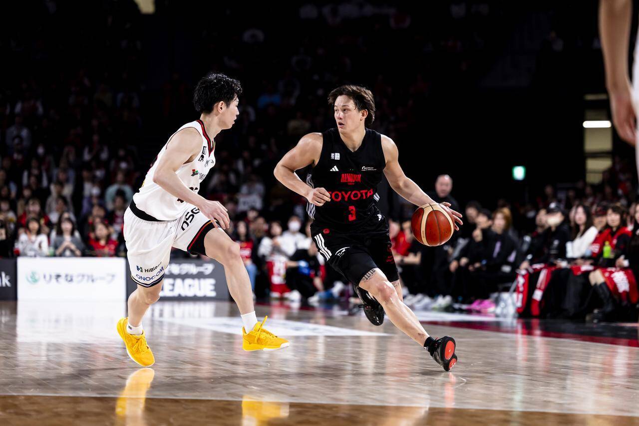 シーズン佳境のB1が熱い！三遠ネオフェニックスがアルバルク東京を破って連勝更新。ワイルドカード圏内に迫るチームにルーキーの成長あり【Pick Up B.LEAGUE】