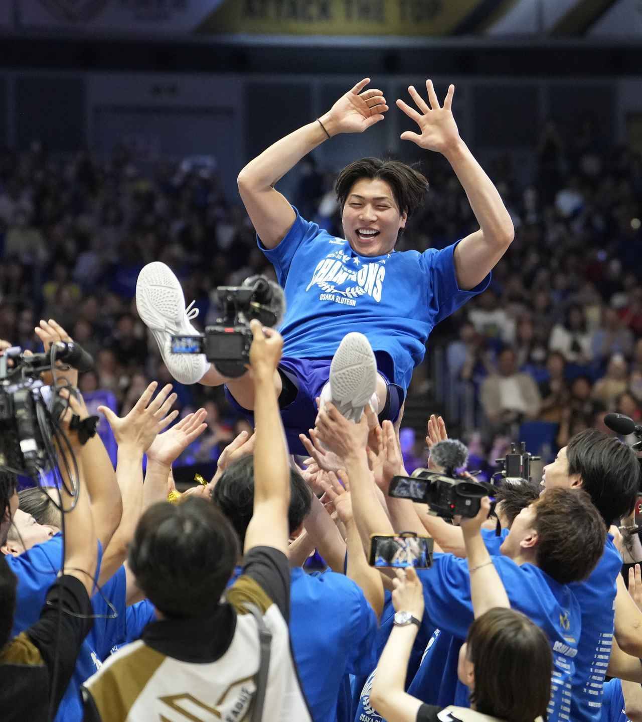 【バレー SVリーグ FINAL】西田有志が導いた逆転V、“当たり前”を貫いた大阪ブルテオンの強さ