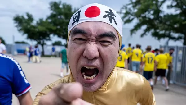 江頭2:50さん、『伝説衣装』でW杯日本代表を現地で応援！「この格好で日本代表を応援したら優勝すると思う」