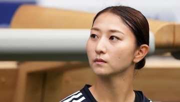 「ディズニー大使」なでしこMFが“ミニーカチューシャ”をつけてディズニーを満喫！「念願の和服姿ミキミニに会えて大満足」