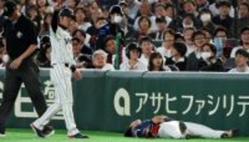 WBC日本戦でフェンス激突！韓国スター選手が決死の熱血プレーを説明 「ピッチャーの心構えが…」