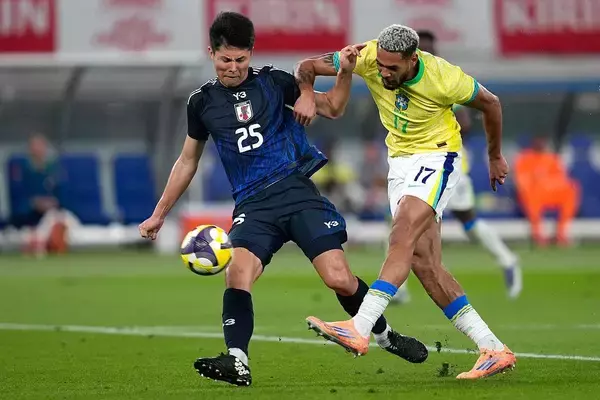 日本代表の22歳新星、着用スパイクは日本の『スボルメ』！ブラジル戦大活躍で「国際舞台で示した存在感」