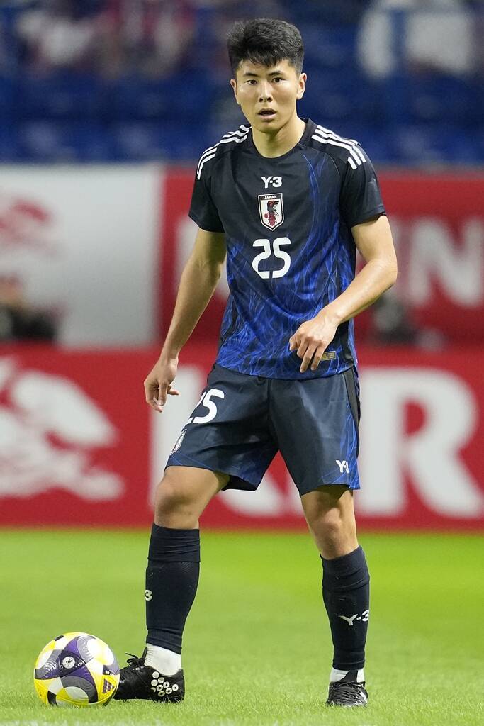 日本代表の22歳新星、着用スパイクは日本の『スボルメ』！ブラジル戦大活躍で「国際舞台で示した存在感」