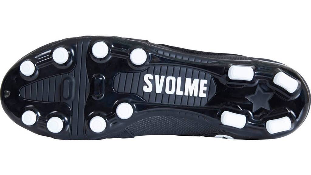 日本代表の22歳新星、着用スパイクは日本の『スボルメ』！ブラジル戦大活躍で「国際舞台で示した存在感」