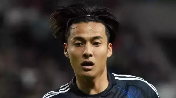 「こんなサプライズ羨ましい」オランダで活躍の日本代表MF、“憧れの代表レジェンド”とのサプライズランチにファン歓喜