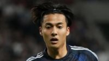 「こんなサプライズ羨ましい」オランダで活躍の日本代表MF、“憧れの代表レジェンド”とのサプライズランチにファン歓喜