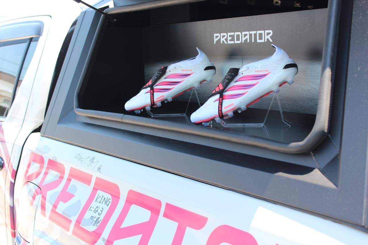 adidasの最新サッカースパイク、トライオンカーによる“移動型試履きイベント”を開催！日本代表選手の新ビジュアルも登場