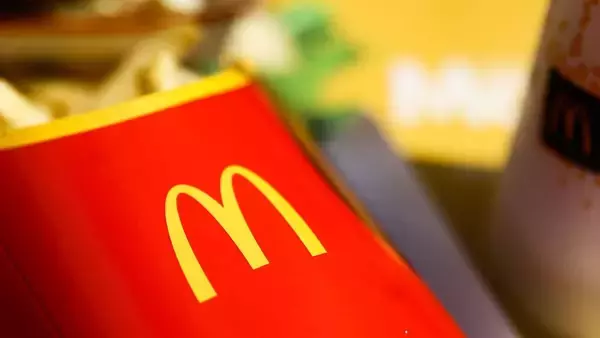 ＝LOVE、マクドナルドとのW杯コラボCMに登場！人気曲「ラブソングに襲われる」のアレンジ曲をメンバー自らセルフカバー