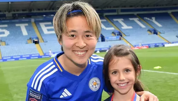 これぞ神対応！エヴァートン籾木結花、現地キッズ全員にファンサで「娘が大興奮！」と感激させる