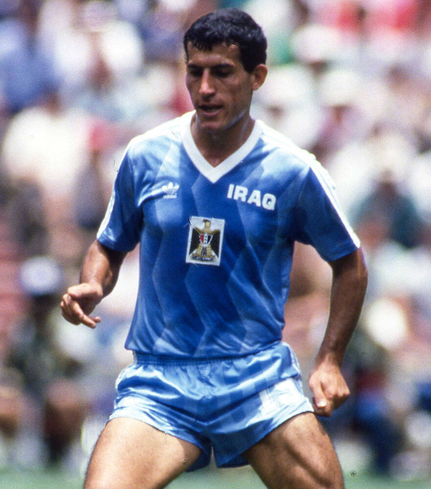 日本と戦うイラク代表。たぶん誰も知らない「謎すぎるユニフォームのハナシ」