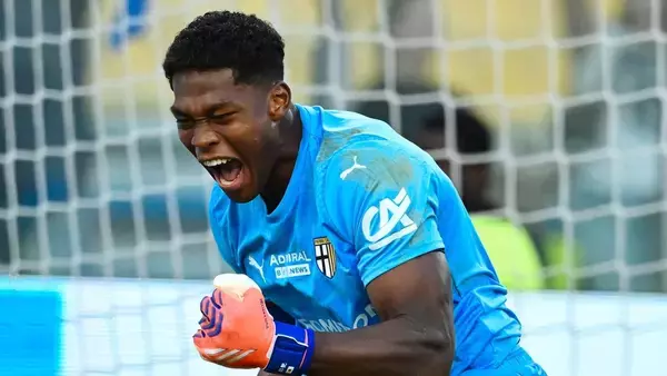 インテルが世界的名手の後釜に日本代表GK鈴木彩艶をリストアップか…「高い身体能力と反応速度を武器に存在感」と現地高評価