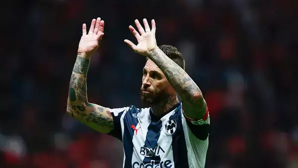 今すぐ獲得可能！豪華すぎる「無所属選手」のベストイレブン