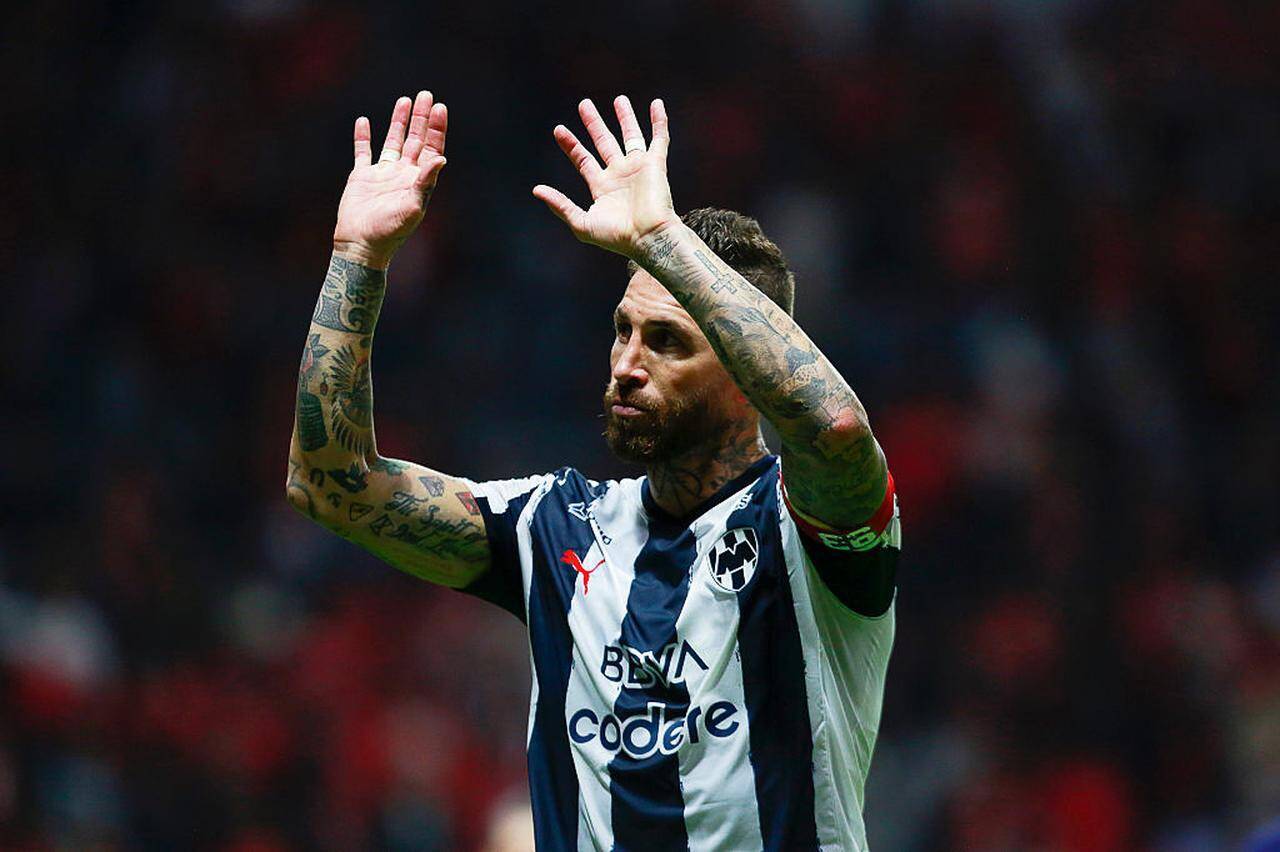 今すぐ獲得可能！豪華すぎる「無所属選手」のベストイレブン