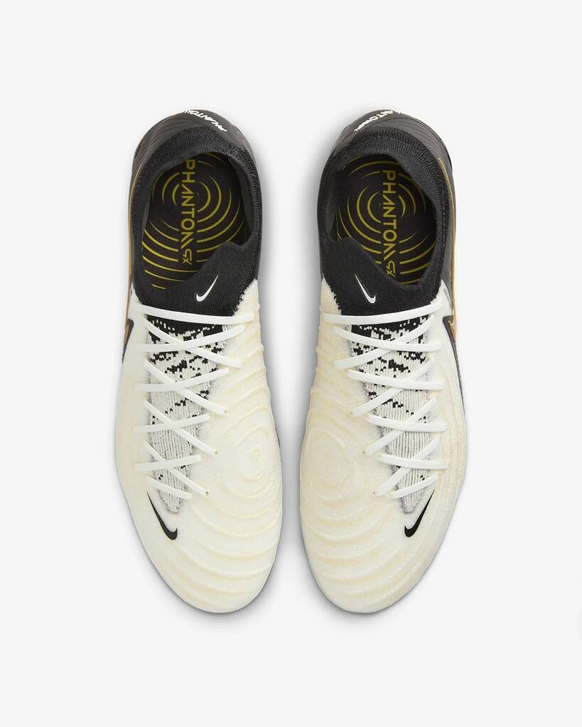 日本代表エースストライカー上田綺世！着用スパイクは発売されたばかりの「NIKE最新モデル」