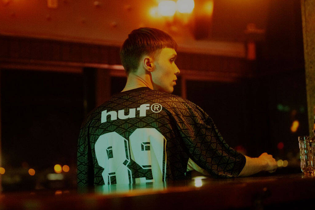 UMBROとファッションブランド「HUF」がコラボ開始！90年代英国サッカーにインスパイアのデザイン