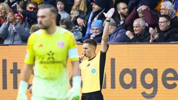 オフサイドが「劇的変化」する！新たなルールが今季から試験導入…その内容とは