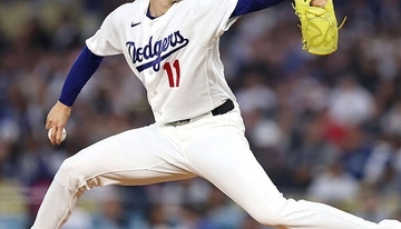 後半戦の防御率5.33→1.88……佐々木朗希がエース山本と並んだ"別人"の投球