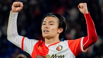 「上田綺世とは全く違う」フェイエのライバルFW、ゴールしたのにOBから『失格の烙印』のワケ