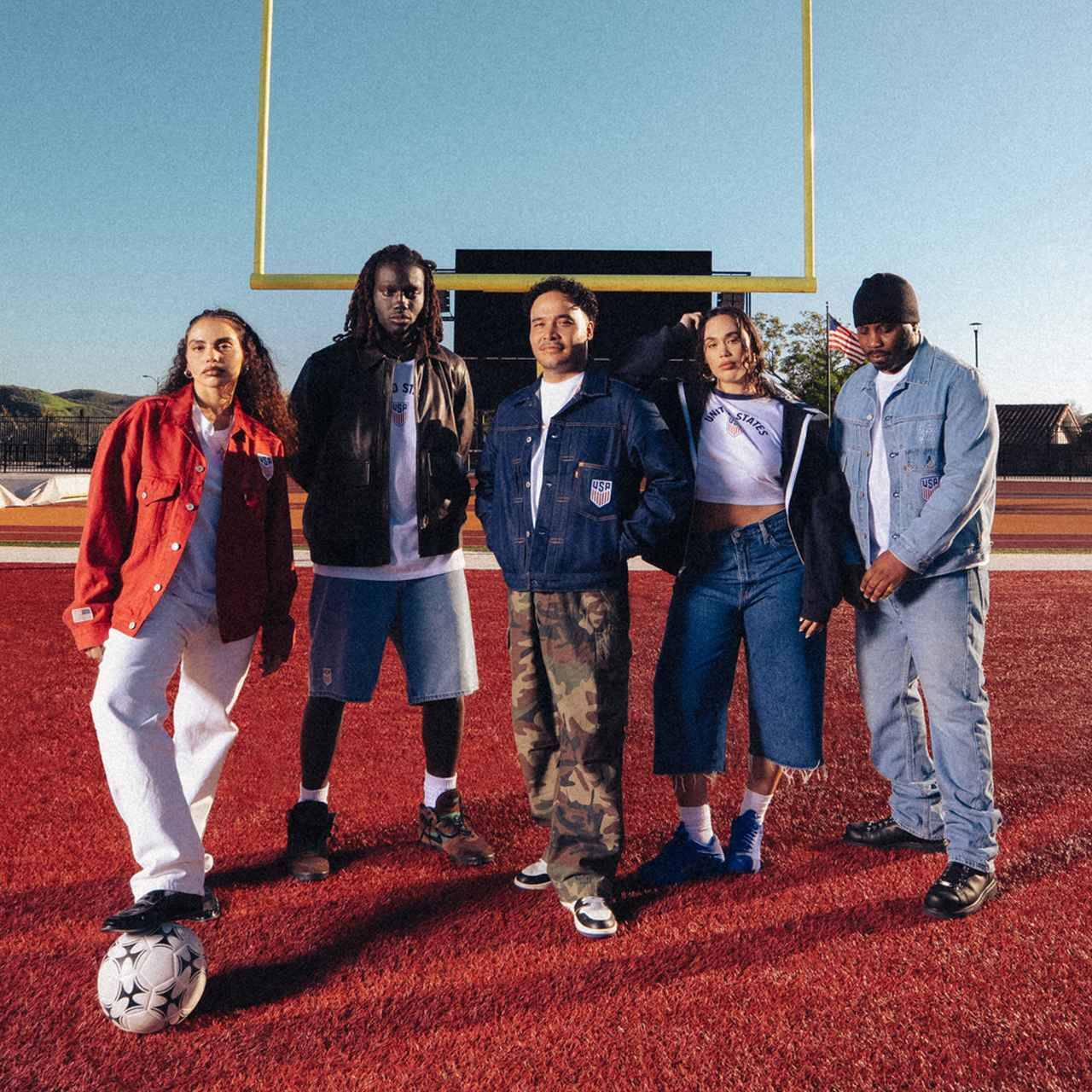 日本で買える！リーバイスから「アメリカ代表コレクション」が登場　ジャケットは“W杯開催地”デザイン