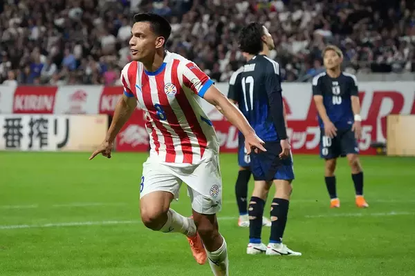 『三笘薫はもはやレギュラーが保証されていない』と英紙…日本代表からゴールした22歳とポジション争いか