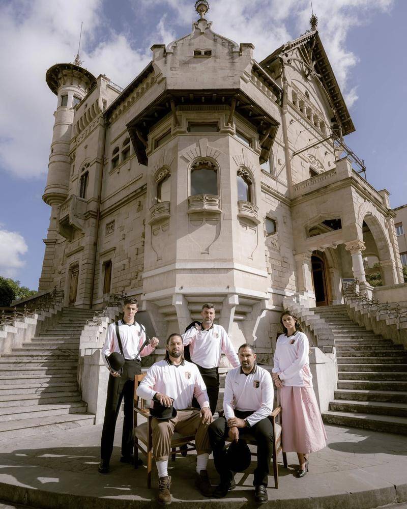 イタリアの「島クラブ」が美しき記念ユニフォームを発表！セリエA“最強時代”を彷彿デザイン