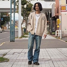 「羽織り方」で差がつく。【カーディガン】大人がシャレる「こなれコーデ術」