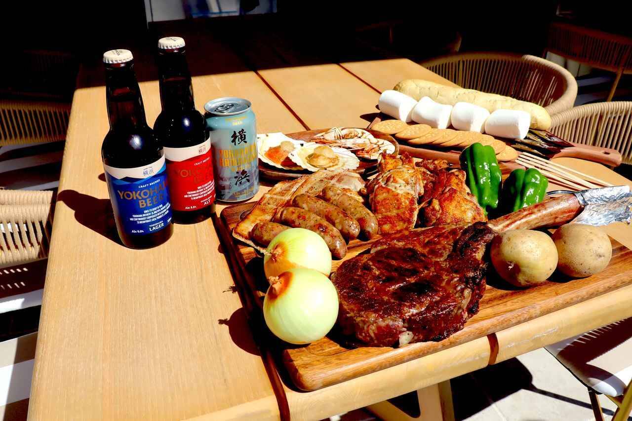 横浜DeNAベイスターズの全試合を観戦＆応援！グルメ大充実のライブビューイング施設「THE LIVE」がハマスタ近くにオープン