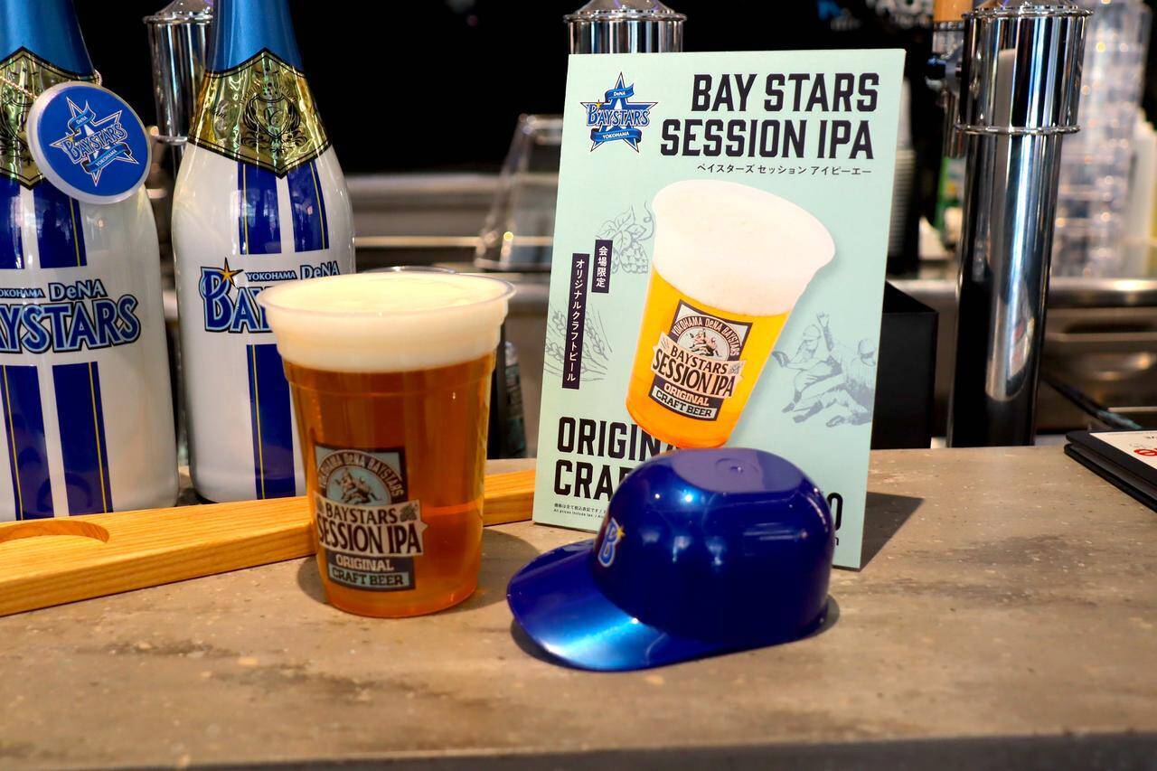 横浜DeNAベイスターズの全試合を観戦＆応援！グルメ大充実のライブビューイング施設「THE LIVE」がハマスタ近くにオープン