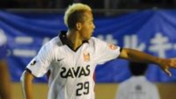 「日本や中国で大金を稼いだけど…鬱になり、薬物にも手を出した」36歳元Jリーガー、壮絶な生い立ちを明かす