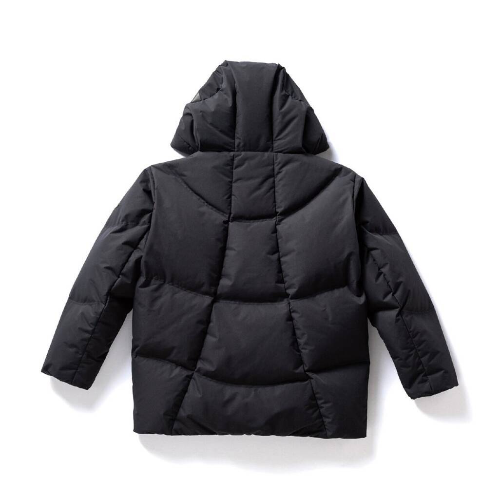 モレリア40周年記念！ミズノが発売した「全世界100着限定生産」「11万円」のダウンジャケットがすごい