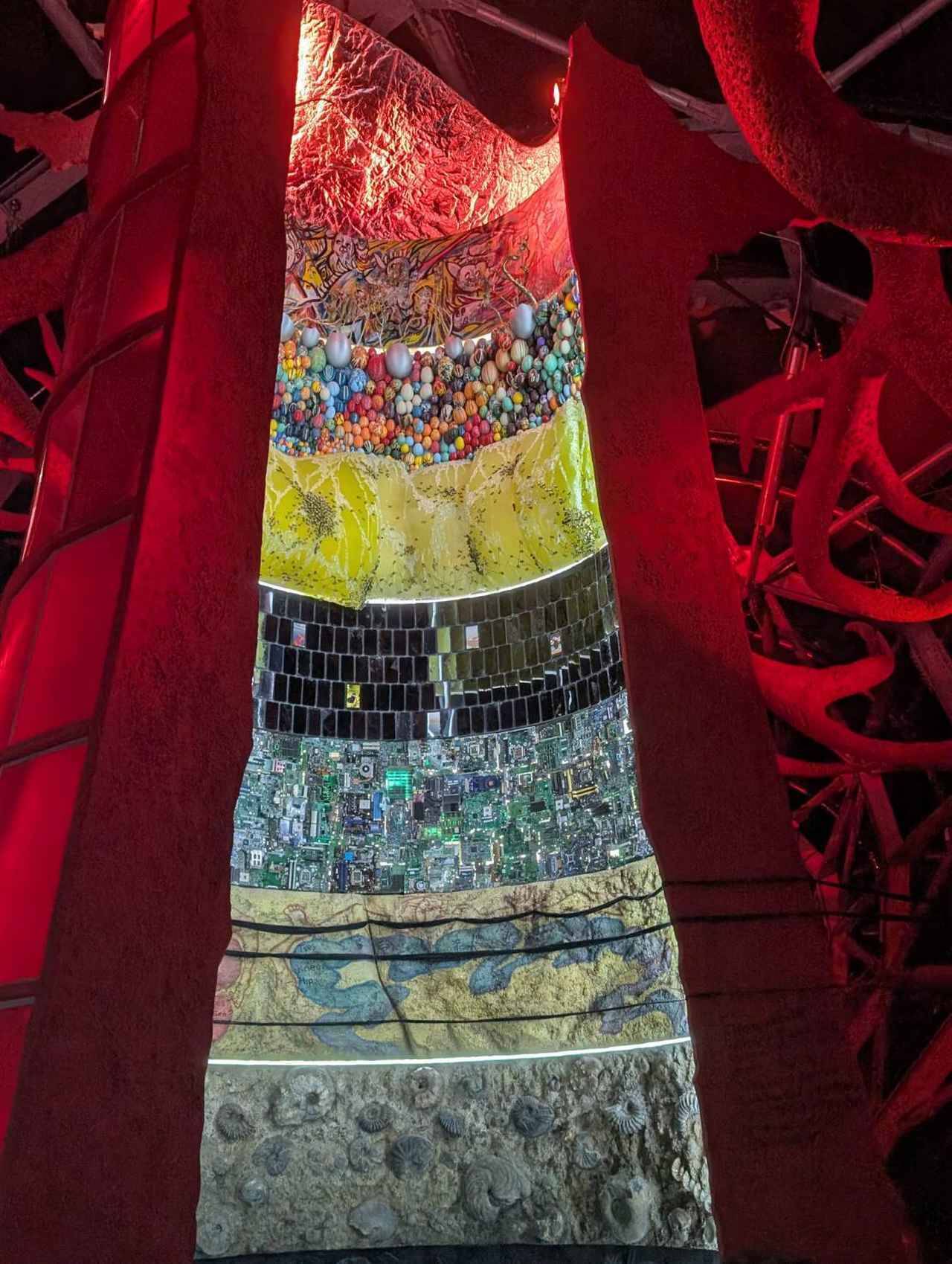 「iPS心臓」や鉄腕アトム、ブラックジャックの登場で人気を博した『PASONA NATUREVERSE』【プレイバック大阪・関西万博】