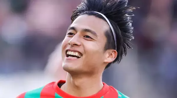 22歳佐野航大、チェルシーやドルトムントも視察！「（移籍金が）いくらかは言わないが…」とNEC幹部が注目発言