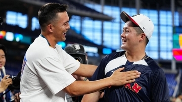 「気合入りすぎて3時間前に球場入り」侍ジャパンWBC準々決勝、あの人気芸人が現地で応援！ヌートバーも駆け付ける