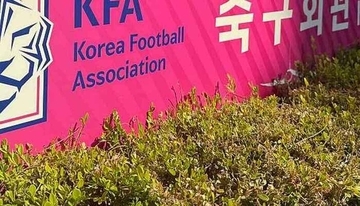 「自分の子どもと何の関係があるのか」——韓国サッカー協会副会長vs有名解説者、対立は泥沼化