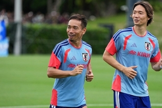 穴だらけの芝がW杯直前の日本代表をライバルクラブの練習場へ追い込んだ理由