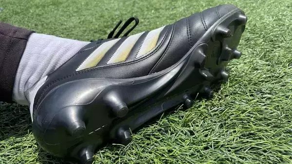 【履いてみた】新色登場の日本向けadidasスパイク『コパアイコン2』、FG/AGモデルはプロ選手も“迷う”仕上がり