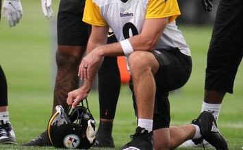 NFL大物スター、婚約直後に衝撃告白されたと主張「結婚する前に別の男性と」