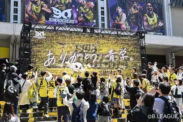 「本当に大好き」…サンロッカーズ渋谷のベンドラメ礼生がホーム“青学”に感謝。アルティーリ千葉の大塚裕土も、古巣との思い出を明かす【Pick Up B.LEAGUE】