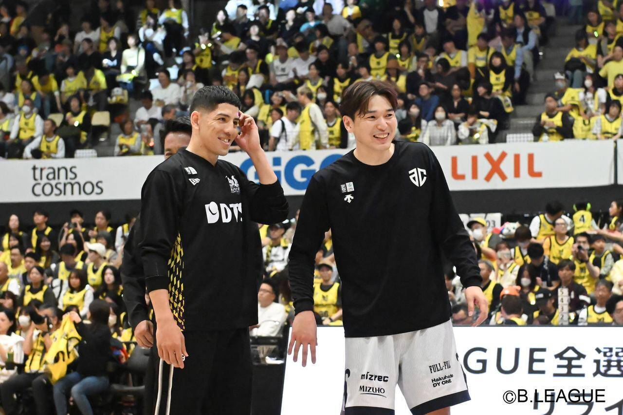 「本当に大好き」…サンロッカーズ渋谷のベンドラメ礼生がホーム“青学”に感謝。アルティーリ千葉の大塚裕土も、古巣との思い出を明かす【Pick Up B.LEAGUE】