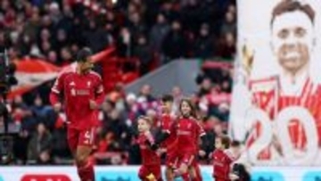 「心の底から感謝」と未亡人…事故死したジョタの子供たち、リヴァプール戦のピッチに登場